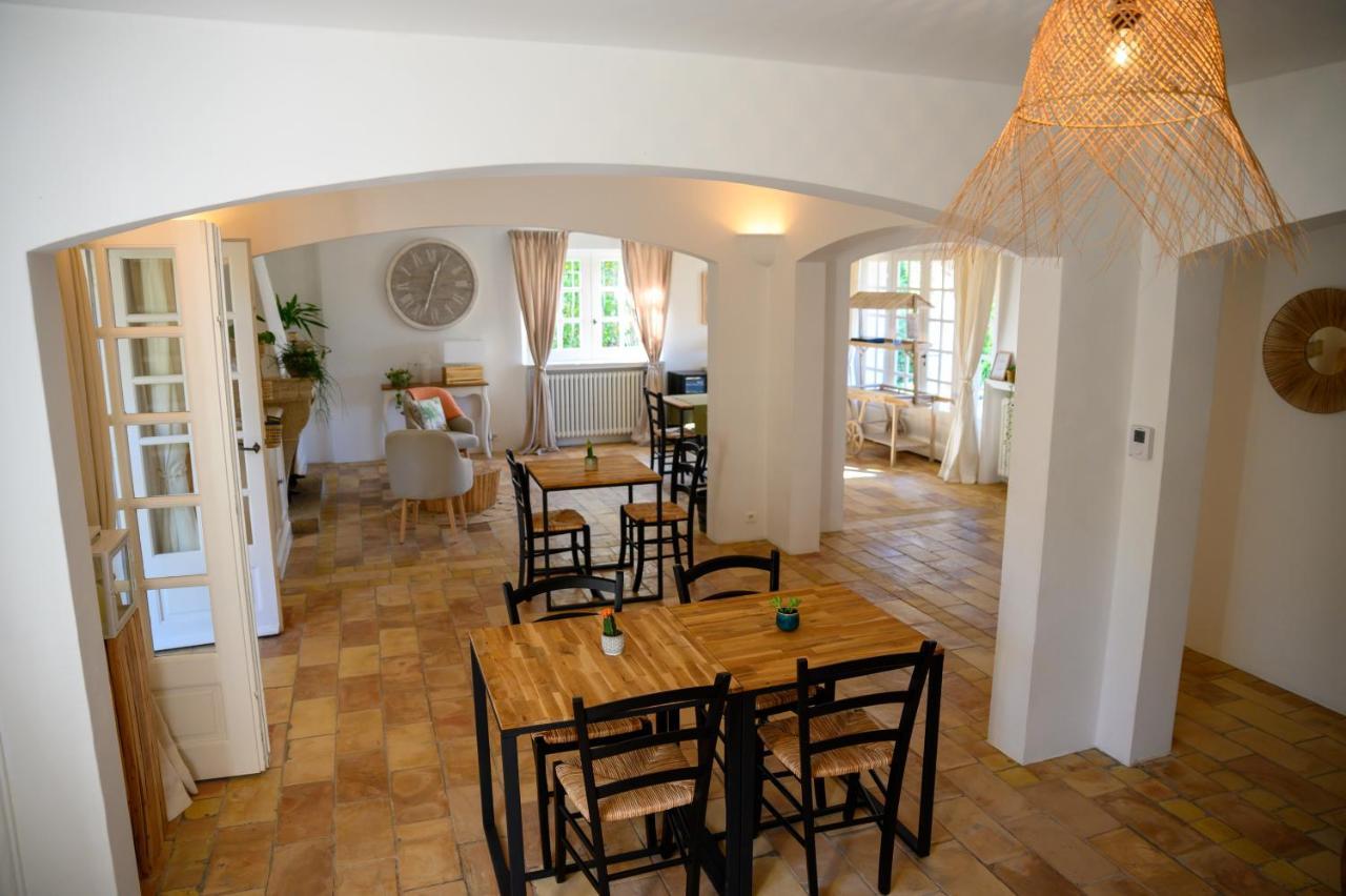 Le Mas De La Source Bed & Breakfast Mougins Exterior photo